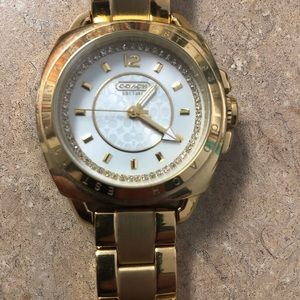 COACH GOLD Men’s Watch needs batteries